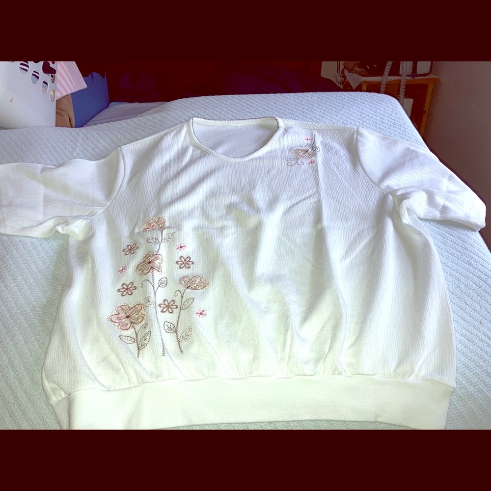 Short sleeve pullover top